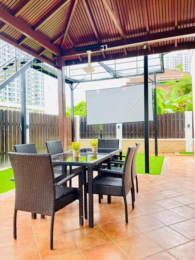 Trendy Family Getaway By Stayco - Mini-Pool, Outdoor Cinema, Air Loft, Ps4, Ktv - Just 2 Mins To Beach! Batu Feringgi Luaran gambar